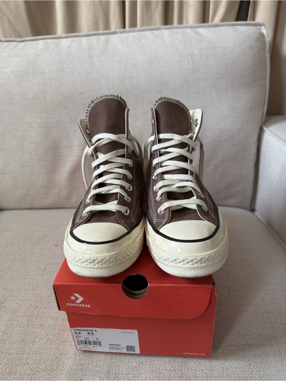 Converse Red Shoe Box with White Logo - Picture 1 of 9